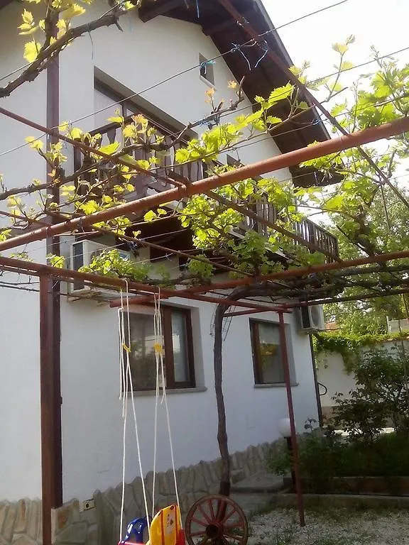 Guest House By The Captain Varna 0*,
